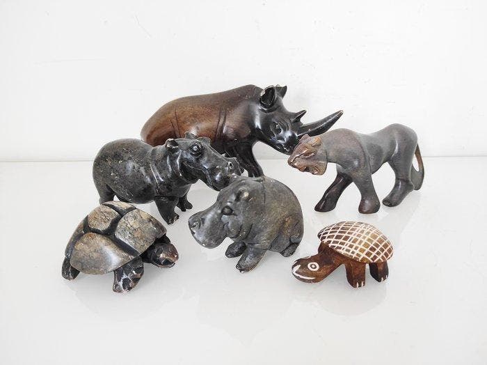 Beeldje, Rhinocéros, une lionne, deux tortues et deux, Antiek en Kunst, Curiosa en Brocante