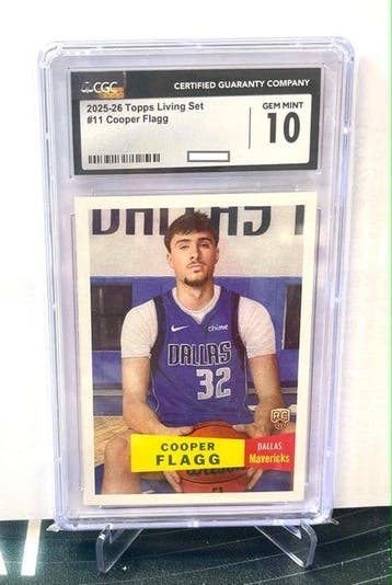 2025/26 Topps All-Stars Cooper Flagg 11 First edition - CGC, Verzamelen, Nieuw