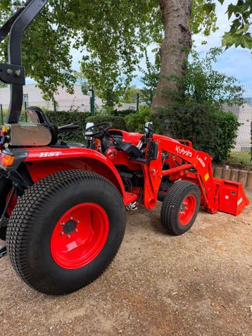 Kubota L1-382 Gazontractor, Nieuw