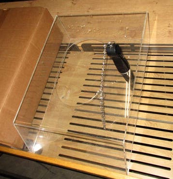 Broodvitrine bak 43,5 cm met tang, Nieuw in verpakking