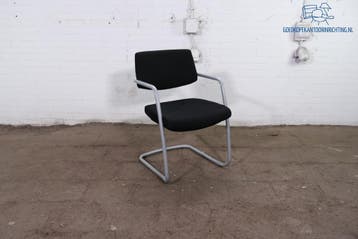 Markant vergaderstoel zwart sledeframe stapelbaar, Huis en Inrichting, Stoelen, Verzenden, Gebruikt, Overige materialen