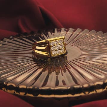 Gouden zegelring met zirconia, Gebruikt, 19 tot 20, Ophalen of Verzenden, Dame of Heer