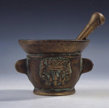 Vijzel en stamper - Spanje • Gepatineerd Bronzen ensemble •, Antiek en Kunst, Curiosa en Brocante