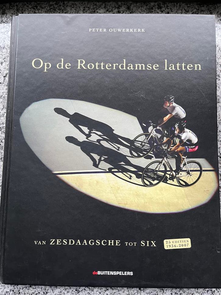 Op de Rotterdamse latten  (Peter Ouwerkerk), Boeken, Geschiedenis | Stad en Regio, 20e eeuw of later, Gelezen, Verzenden