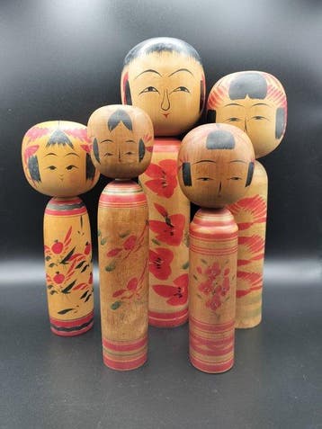 5x traditionele Kokeshi-poppen - Hout - Japan - Shwa