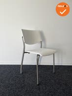 Ahrend 460 vergaderstoel - Nieuw wit kunstleren stoffering -, Vergader- of Presentatieruimte, Ophalen of Verzenden, Gebruikt, Stoel