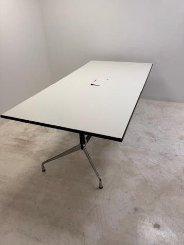 Gebruikte Vitra Eames Segmented vergadertafel 108 x 215, Vergader- of Presentatieruimte, Ophalen of Verzenden, Gebruikt, Tafel