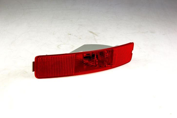 Reflector achterzijde RECHTS Volvo XC90 tot 2006, Auto-onderdelen, Elektronica en Kabels, Ophalen of Verzenden