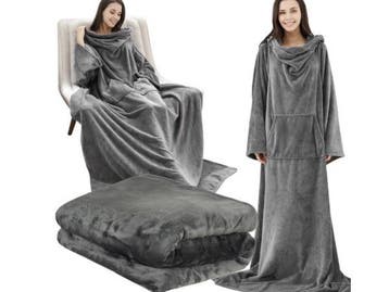 Veiling - Lichtgrijze sweater en badjas, Nieuw