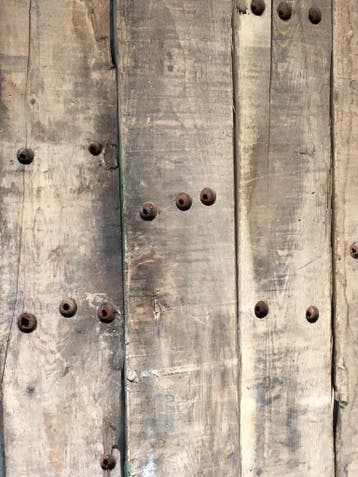 Oude planken in grenen en hardhout - Havenplanken sfeerhout, Doe-het-zelf en Verbouw, Hout en Planken, Gebruikt, 25 tot 50 mm