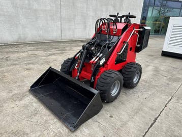 Veiling: Mini-Schranklader JPC HT320 Benzine 2025, Zakelijke goederen, Machines en Bouw | Kranen en Graafmachines, Ophalen, Wiellader of Shovel