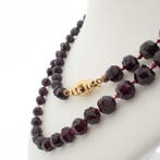 Antiek granaat kralenketting met gouden slot, Gebruikt, Overige kleuren, Ophalen of Verzenden, Met edelsteen
