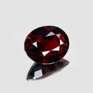 1 pcs Rood, Bruin Spinel - 2.52 ct - International, Nieuw