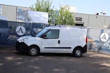 Veiling: Bestelwagen Opel COMBO VAN Diesel 2015, Gebruikt, Wit, BTW verrekenbaar, Opel