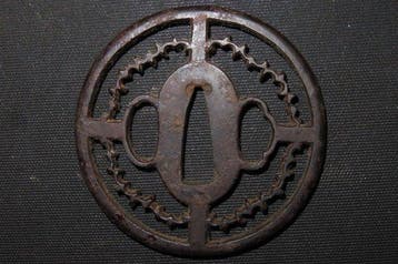 gesmeed ijzer - C6-105 Owari Sukashi Tsuba - Japan - Edo