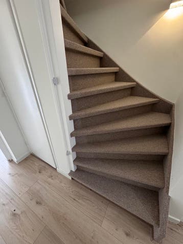 Dicht of open trap stofferen met tapijt – va. € 499,- !, Huis en Inrichting, Nieuw, Blauw, Tapijt