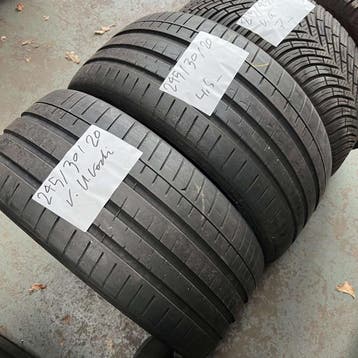 2 x Vredestein Ultrac Vorti 245-30-20 Zomerbanden 4,5mm, Ophalen of Verzenden, Band(en), Personenwagen, 20 inch