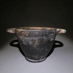 Oud-Grieks, Magna Graecia Aardewerk Grote skyphos. 19 cm