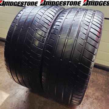 2x 275 45 R20 BRIDGESTONE*RFT* 5.5 a 6mm €75 P.S GEMONTEERD, Ophalen, Gebruikt, 275 mm, Band(en)