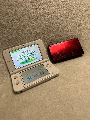 Nintendo - (Poor) Working 3DS XL (LL) + Broken 3DS -, Nieuw