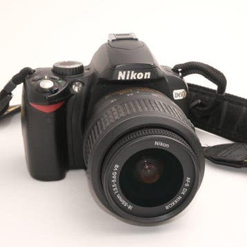 Nikon D60 + AF-S NIKKOR 18-55mm F3.5-5.6 G Digitale reflex, Nieuw