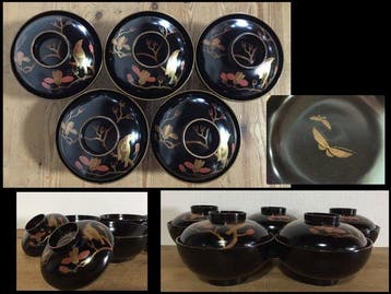 Set of 5 Vintage Japanese Lacquerware Bowls with Lids - Gold