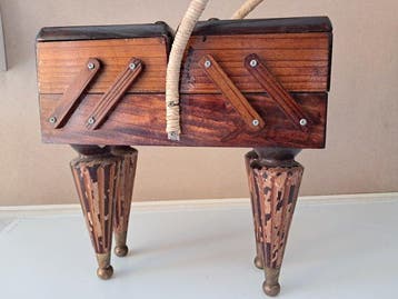 Naaidoos - Hout