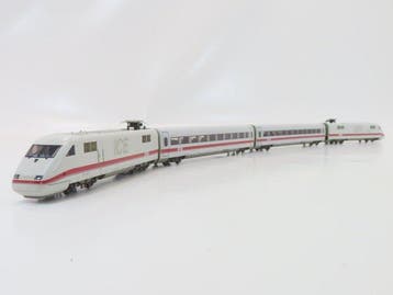 Märklin H0 - 3770 - Treinstel (1) - 4-Delige set BR 401, Nieuw