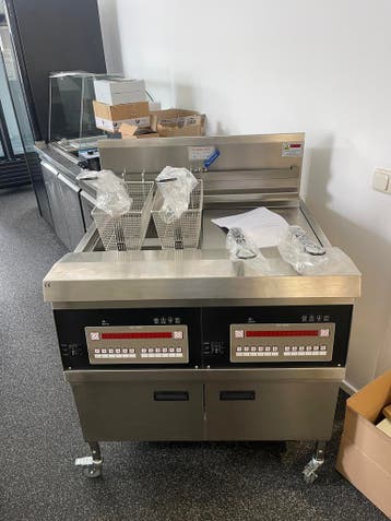propaan friteuse met vetpomp en rvs ketels, Nieuw in verpakking, Fornuis, Frituur en Grillen