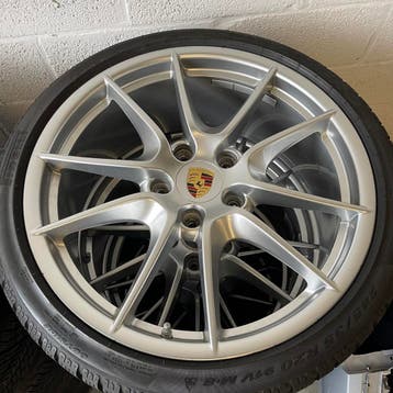 Porsche 991 2/4 ORIGINELE 20  Carrera S III met winterbanden, Ophalen, Gebruikt, Velg(en), 305 mm