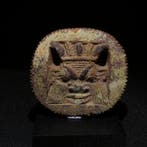 Oud-Egyptisch Faience Bes amuleet. 4,6 cm lang. 664–332