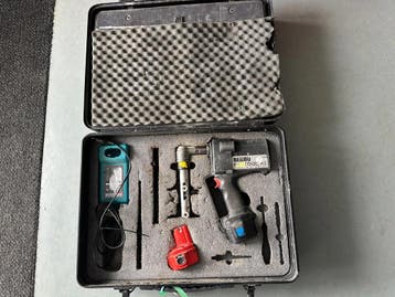 Rehau A2 krimptang, pers, krimpmachine, accuaangedreven, Ophalen of Verzenden, Gebruikt