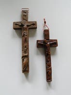 sculptuur, 2 seltene Reliquienkreuze - 20 cm - Walnoot,