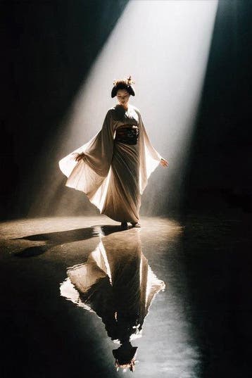 Nik Haku - The Art of Disappearing XL