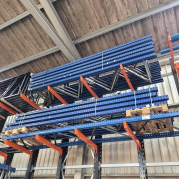 Gebruikte AR T1 palletstelling 4000x2700x1100 mm (hxbxd) 3