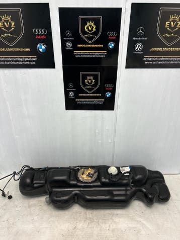 Brandstoftank met pomp Mercedes  bj.2022 Artnr.A9074712700, Gebruikt, Mercedes-Benz