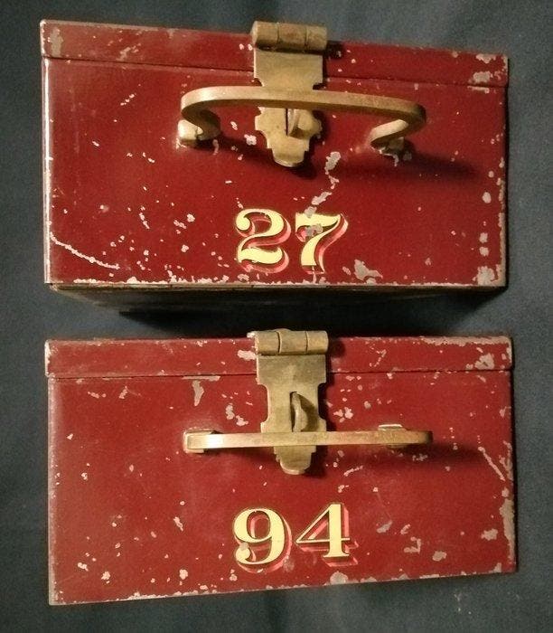 S.J. Arnheim - Spaarpot (2) - Gietijzer, Smeedijzer -, Antiek en Kunst, Antiek | Overige Antiek