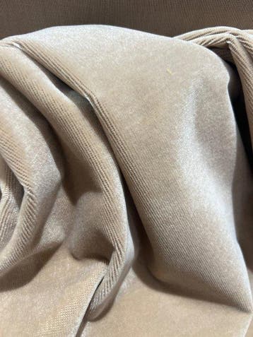 velluto dralon 570 x 140 - Meubelstof - 570 cm - 140 cm