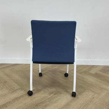 Forma 5 verrijdbare design stoel, blauw- wit, Huis en Inrichting, Stoelen, Ophalen of Verzenden, Gebruikt, Stof, Eén