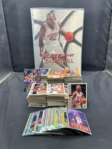 Upper Deck, Fleer, Panini - 750 Card - Good (GD), Nieuw