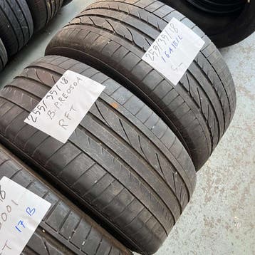 2 x Bridgestone Potenza RE050A 255-35-18 RFT Zomerbanden 5mm, Auto-onderdelen, Banden en Velgen, 18 inch, Gebruikt, 255 mm, Ophalen of Verzenden