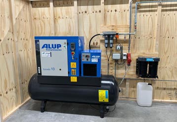 Schroefcompressor Alup Sonetto 10-10-500 PLUS | 1000 l/min, Zakelijke goederen, Machines en Bouw | Pompen en Compressoren