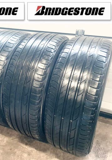 2x 215 50 R18 BRIDGESTONE 8mm €75 P.S GEMONTEERD EN AL, Auto-onderdelen, Banden en Velgen, Ophalen, 18 inch, Band(en), Personenwagen