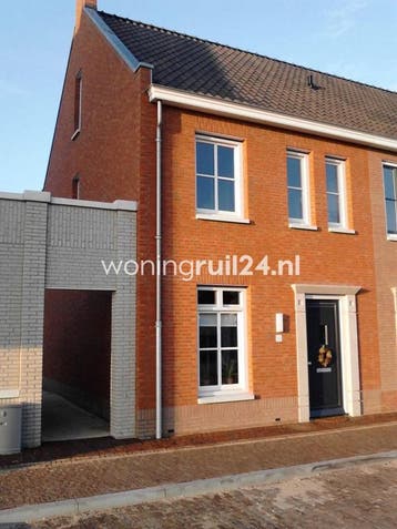 Woningruil - Lauwerstraat 26 - 5 kamers en Noord-Brabant, Huizen en Kamers, Noord-Brabant