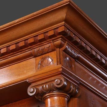 Notenhouten vitrinekast ca 1900 jugendstil beslag en twee la, Antiek en Kunst, Antiek | Meubels | Kasten, Ophalen of Verzenden