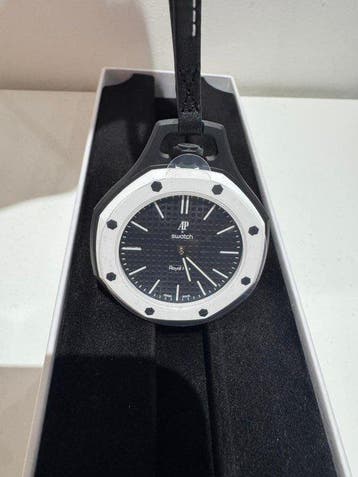 Swatch Royal Pop - Swatch × Audemars Piguet OCHO NEGRO -, Nieuw