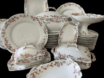 Jean Pouyat Limoges - Tafelservies voor 12 (46) - Porselein