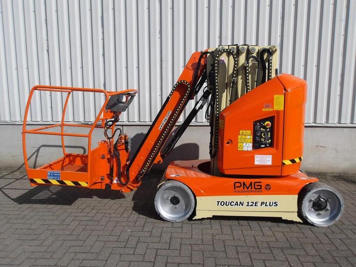 Hoogwerker mast Toucan 12E plus , 2016 , 12,65m , nw accus, Zakelijke goederen, Machines en Bouw | Liften, Steigers en Ladders