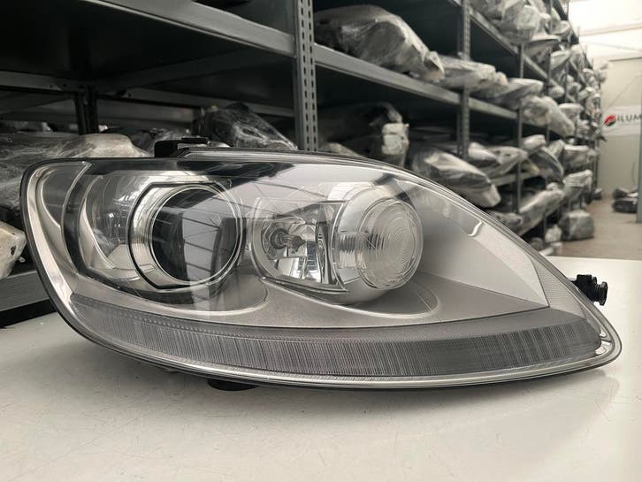 VW GOLF 5 PLUS XENON KL KOPLAMP RECHTS KPL 5M1941754A, Auto-onderdelen, Verlichting, Gebruikt, Volkswagen, Verzenden