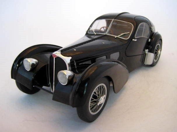 Solido 1:18 - Modelauto - Bugatti Type 57 SC Atlantic, Hobby en Vrije tijd, Modelauto's | 1:5 tot 1:12